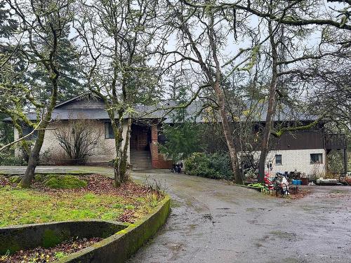 1465 Charlton Rd, Saanich, BC 