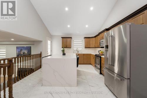 75 Sheffield Street, Southgate, ON - Indoor Photo Showing Kitchen With Stainless Steel Kitchen