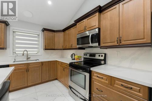 75 Sheffield Street, Southgate, ON - Indoor Photo Showing Kitchen With Stainless Steel Kitchen With Double Sink