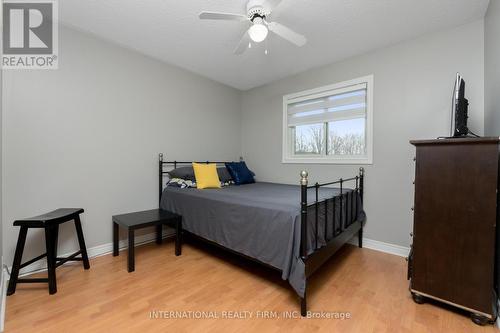 75 Sheffield Street, Southgate, ON - Indoor Photo Showing Bedroom