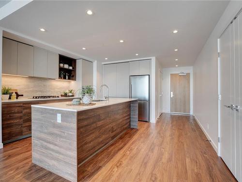 708-363 Tyee Rd, Victoria, BC - Indoor Photo Showing Kitchen With Upgraded Kitchen