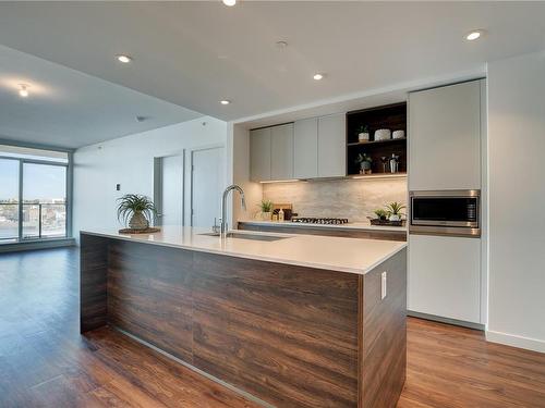 708-363 Tyee Rd, Victoria, BC - Indoor Photo Showing Kitchen With Upgraded Kitchen