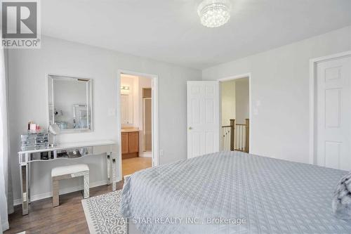 527 Rossland Road E, Ajax, ON - Indoor Photo Showing Bedroom