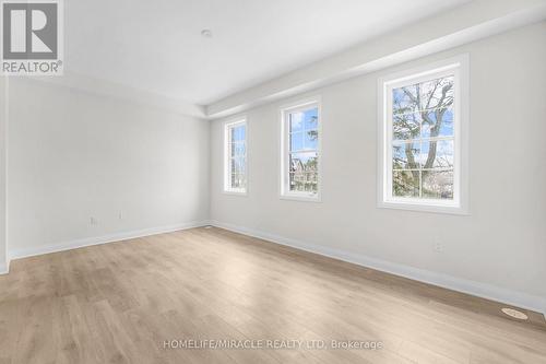 9793 Keele Street, Vaughan, ON - Indoor Photo Showing Other Room