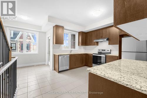 9793 Keele Street, Vaughan, ON - Indoor Photo Showing Kitchen