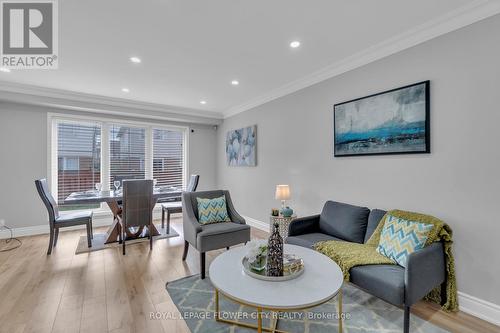 51 Sweetwood Circle, Brampton, ON - Indoor Photo Showing Living Room