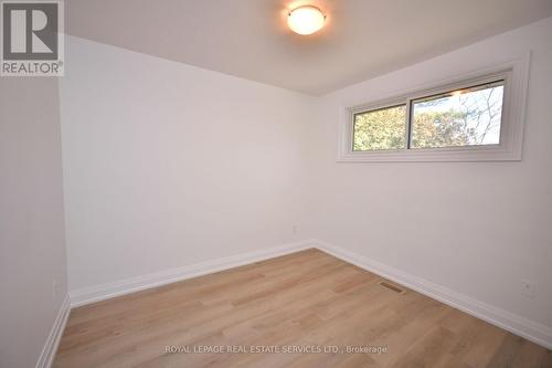 445 Willis Drive, Oakville, ON - Indoor Photo Showing Other Room