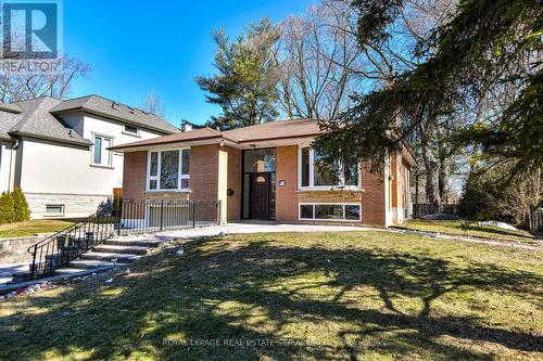 445 Willis Drive, Oakville, ON - Outdoor