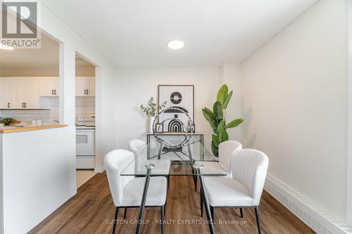 Ph-2 - 1100 Caven Street, Mississauga, ON - Indoor Photo Showing Dining Room