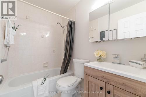 Ph-2 - 1100 Caven Street, Mississauga, ON - Indoor Photo Showing Bathroom