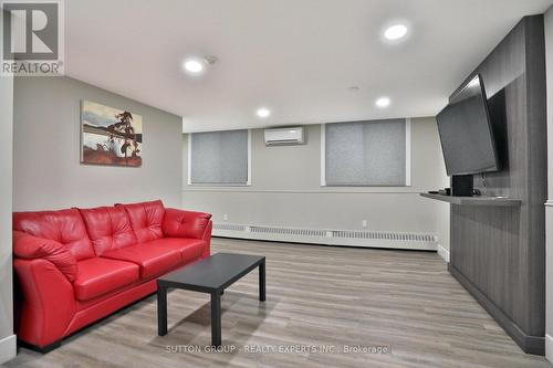 Ph-2 - 1100 Caven Street, Mississauga, ON - Indoor