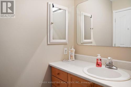 990 Serenity Avenue, Ottawa, ON - Indoor Photo Showing Bathroom