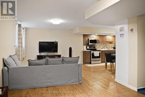 990 Serenity Avenue, Ottawa, ON - Indoor Photo Showing Living Room