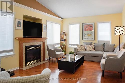 990 Serenity Avenue, Ottawa, ON - Indoor Photo Showing Living Room With Fireplace