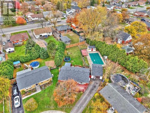 3283 Kenwood Court, Niagara Falls (206 - Stamford), ON - Outdoor With View