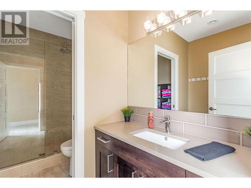 1356 Mine Hill Drive, Kelowna, BC - Indoor Photo Showing Bathroom