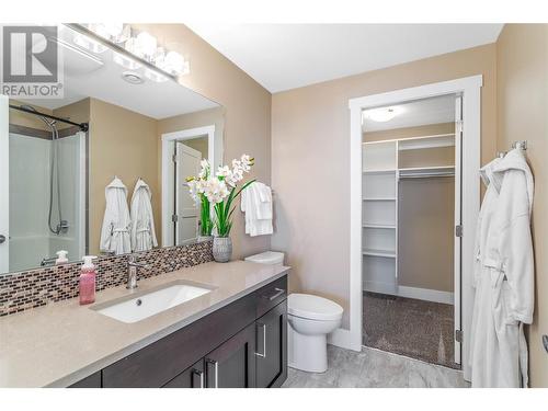 1356 Mine Hill Drive, Kelowna, BC - Indoor Photo Showing Bathroom