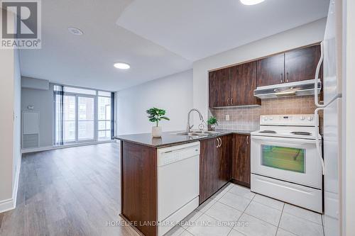 1109 - 55 South Town Centre Boulevard, Markham, ON - Indoor Photo Showing Kitchen