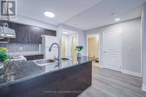 1109 - 55 South Town Centre Boulevard, Markham, ON - Indoor Photo Showing Kitchen With Double Sink