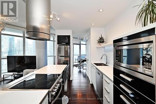 2808 - 38 Dan Leckie Way, Toronto, ON - Indoor Photo Showing Kitchen With Upgraded Kitchen