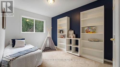 5 - 7 Southside Place, Hamilton, ON - Indoor Photo Showing Bedroom