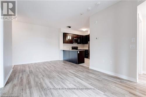 205 - 2388 Khalsa Gate, Oakville, ON - Indoor Photo Showing Kitchen