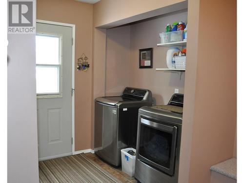 7082 16 Highway, Smithers, BC - Indoor Photo Showing Laundry Room