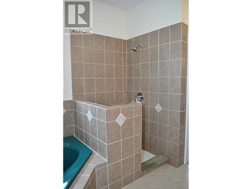 7082 16 Highway, Smithers, BC - Indoor Photo Showing Bathroom