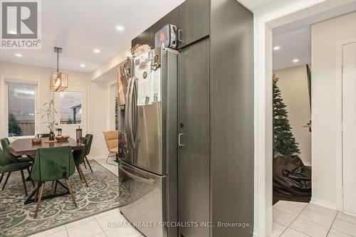 228 Duncan Lane, Milton, ON - Indoor Photo Showing Dining Room