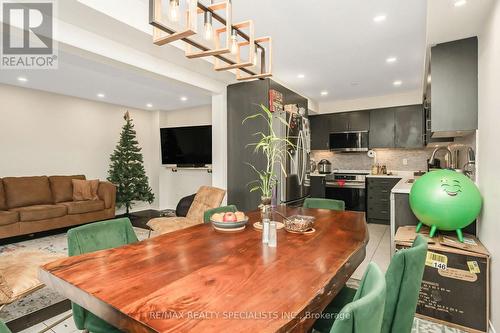 228 Duncan Lane, Milton, ON - Indoor Photo Showing Dining Room