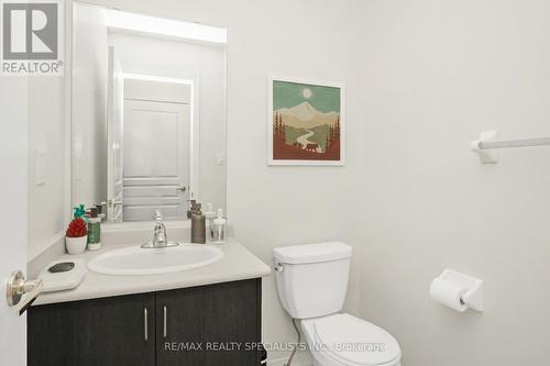 228 Duncan Lane, Milton, ON - Indoor Photo Showing Bathroom