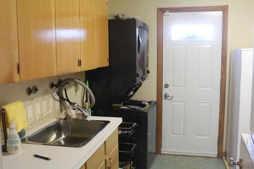 46 Melon Street, Thunder Bay, ON - Indoor Photo Showing Kitchen