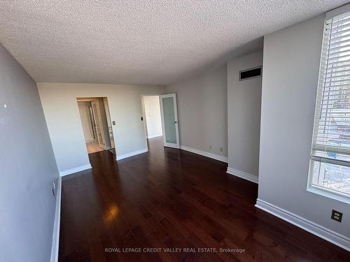 1202-5765 Yonge St, Toronto, ON - Indoor Photo Showing Other Room