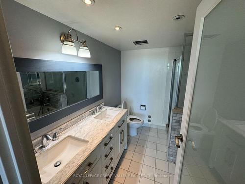 1202-5765 Yonge St, Toronto, ON - Indoor Photo Showing Bathroom