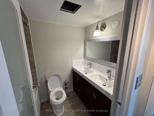 1202-5765 Yonge St, Toronto, ON - Indoor Photo Showing Bathroom