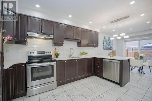 16 - 455 Guelph Avenue, Cambridge, ON - Indoor Photo Showing Kitchen With Stainless Steel Kitchen With Upgraded Kitchen