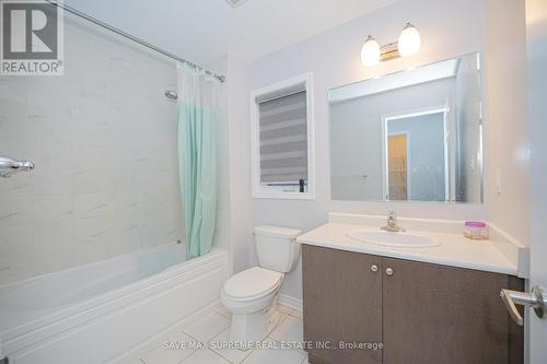 16 - 455 Guelph Avenue, Cambridge, ON - Indoor Photo Showing Bathroom