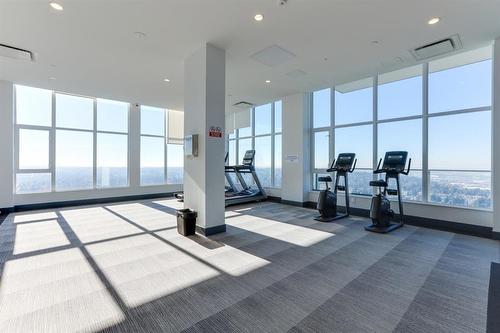 3308 13350 Central Avenue, Surrey, BC - Indoor Photo Showing Gym Room