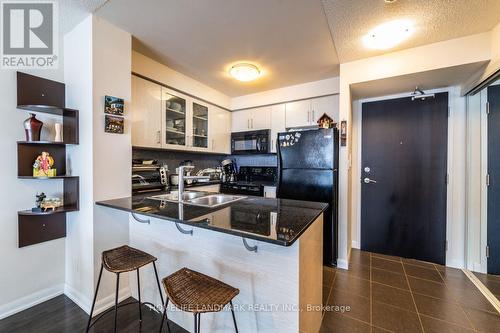 2509 - 5791 Yonge Street, Toronto, ON - Indoor Photo Showing Kitchen With Double Sink