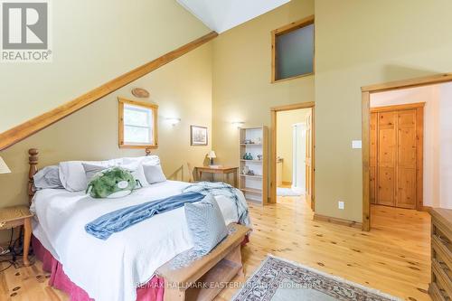 3404 Base Line, Otonabee-South Monaghan, ON - Indoor Photo Showing Bedroom