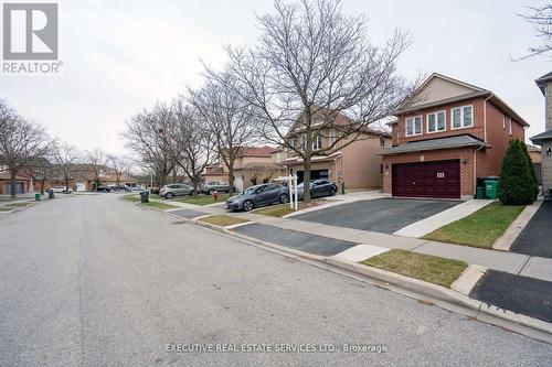 12 Cedarwood Crescent, Brampton, ON - Outdoor With Facade