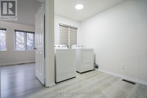 12 Cedarwood Crescent, Brampton, ON - Indoor Photo Showing Laundry Room