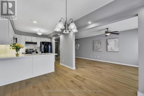 1518 Evans Boulevard, London, ON - Indoor Photo Showing Kitchen