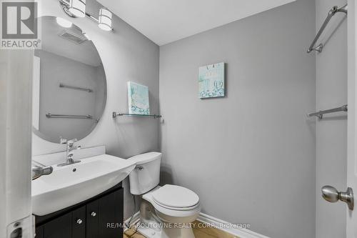 1518 Evans Boulevard, London, ON - Indoor Photo Showing Bathroom