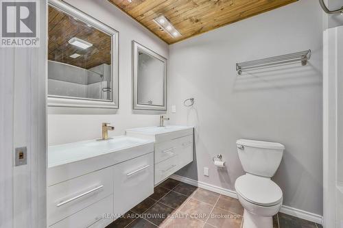 1518 Evans Boulevard, London, ON - Indoor Photo Showing Bathroom