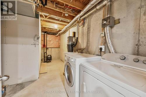 1518 Evans Boulevard, London, ON - Indoor Photo Showing Laundry Room