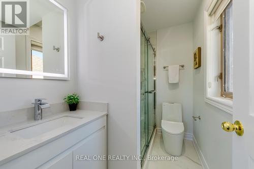 1033 Kestell Boulevard, Oakville, ON - Indoor Photo Showing Bathroom