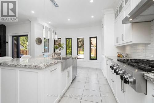 23 North Ridge Crescent, Halton Hills, ON - Indoor Photo Showing Kitchen With Upgraded Kitchen