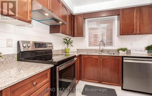 712 Irving Terrace, Milton, ON - Indoor Photo Showing Kitchen With Stainless Steel Kitchen With Double Sink