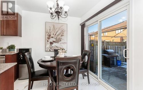 712 Irving Terrace, Milton, ON - Indoor Photo Showing Dining Room